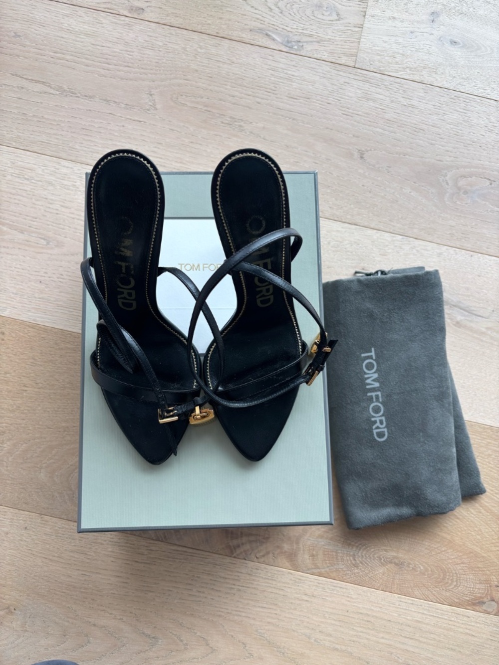 TOM FORD SHINY LEATHER PADLOCK POINTY NAKED SANDAL Size 38.5True US size 8. - Picture 14 of 15